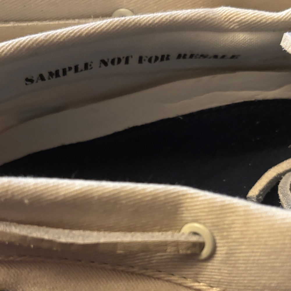 Sperry Men's Cream Boat Shoes with Flag Accents - Picture 5 of 5